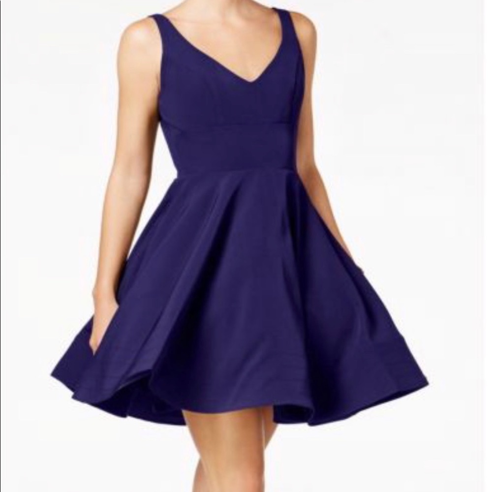 v-neck fit &flare women’s size 2 sheath dress